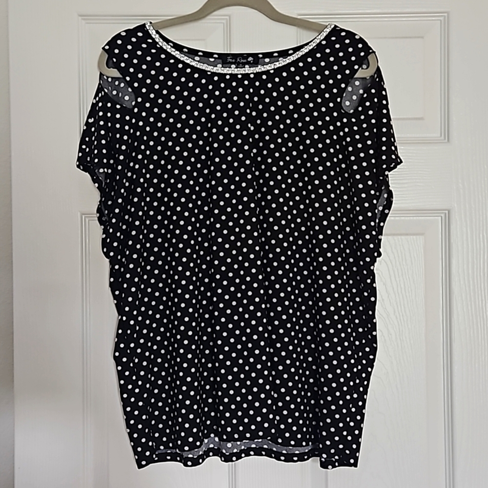 2XL Cold Shoulder Top